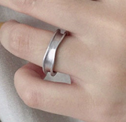 ワイドアクセント リング シルバー 【スピード配送】