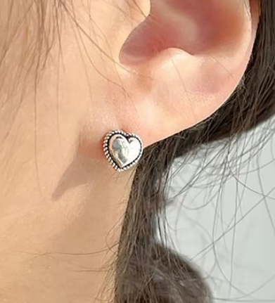 ヴィンテージ風ハートピアス シルバー【予約商品】