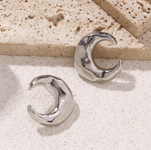 クレセントムーンメタルピアス シルバー 【スピード配送】