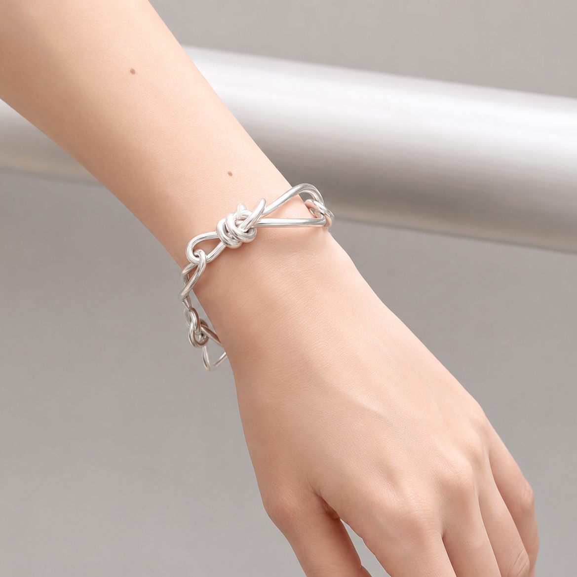 結び目アクセントバングル シルバー【予約商品】