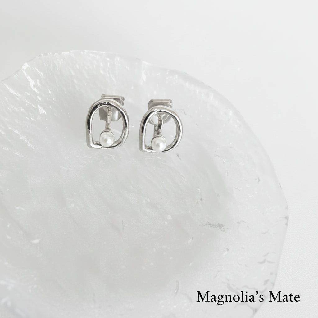 アーチパールイヤリング【在庫限り】