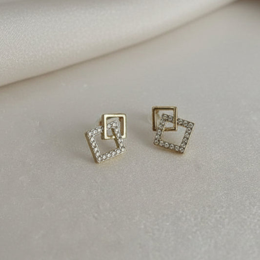 ダイヤスクエアリンク ピアス【在庫限り】