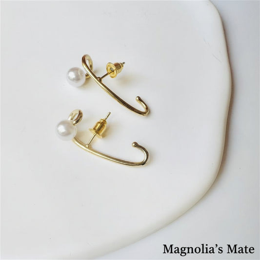 ななめライン パールピアス 【スピード配送】