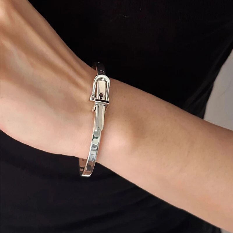 ベルトバックルバングル シルバー 【予約商品】