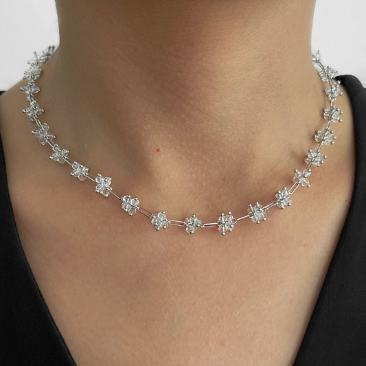 ビーズフラワーネックレス シルバー 【スピード配送】