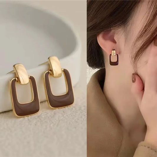 モダンレクタングルピアス ブラウン【予約商品】