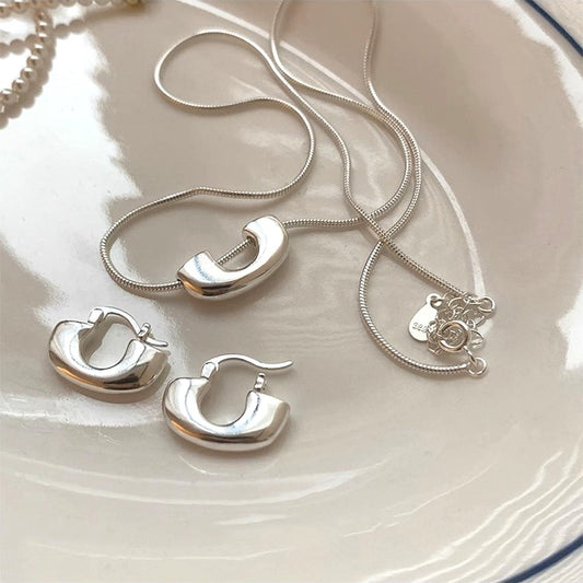 Uモチーフ ネックレス/ピアス 【スピード配送】