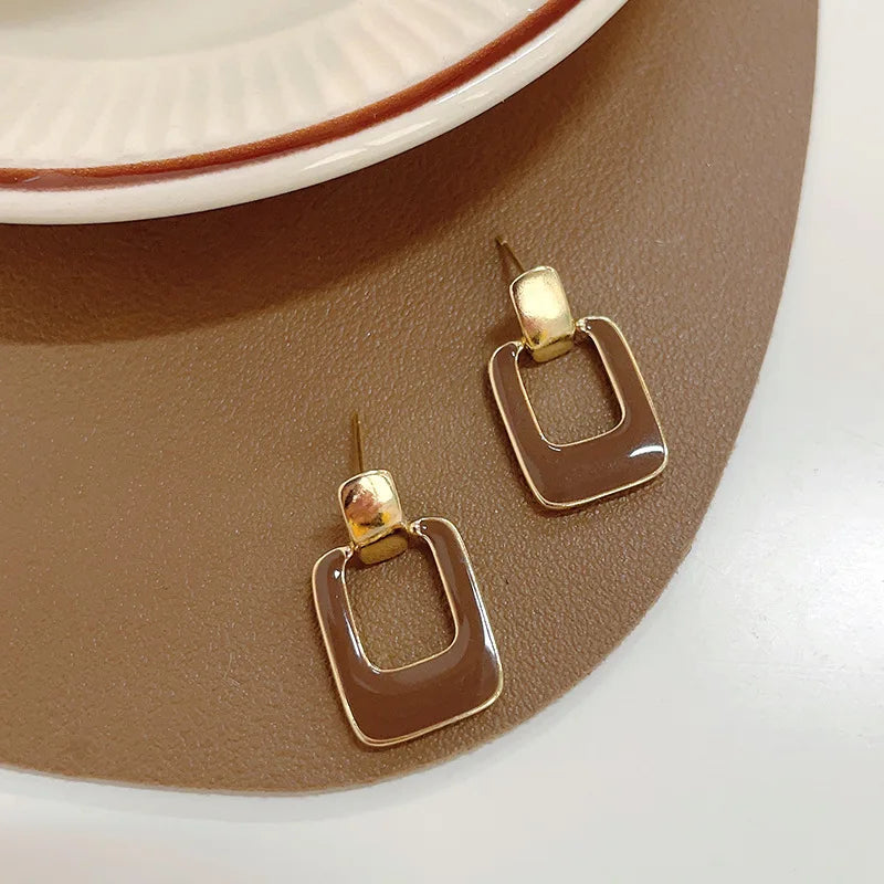 モダンレクタングルピアス ブラウン【予約商品】