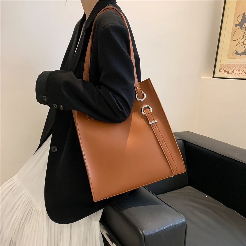 アイコニックベルト トートバッグ 4色 【予約商品】