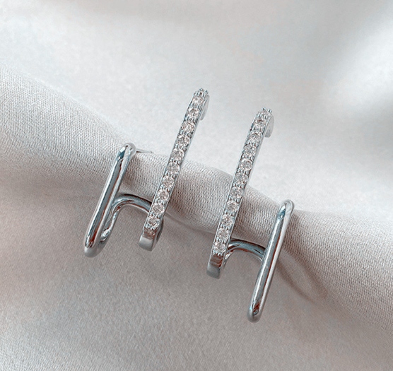 ツインスパークルフープピアス　【予約商品】