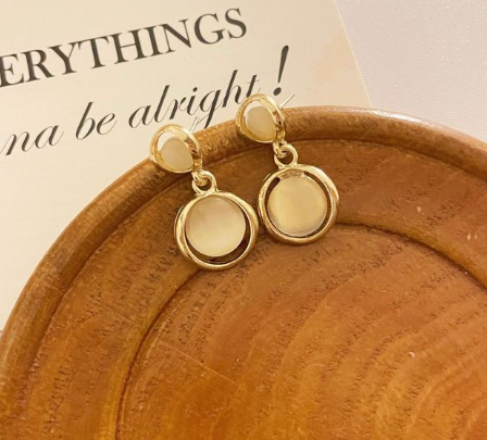 ブラウンドロップピアス／イヤリング【予約商品】