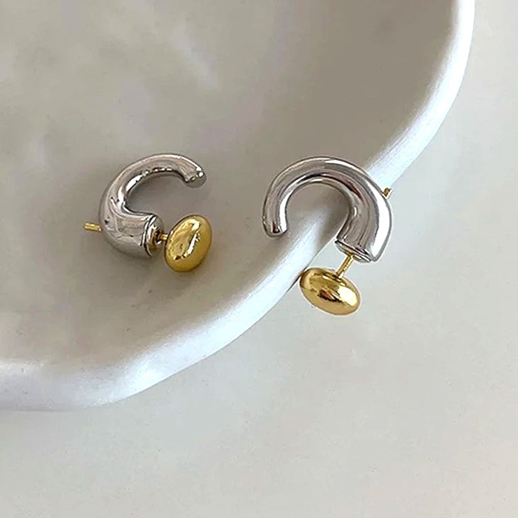 バイカラーCボールピアス　【予約商品】