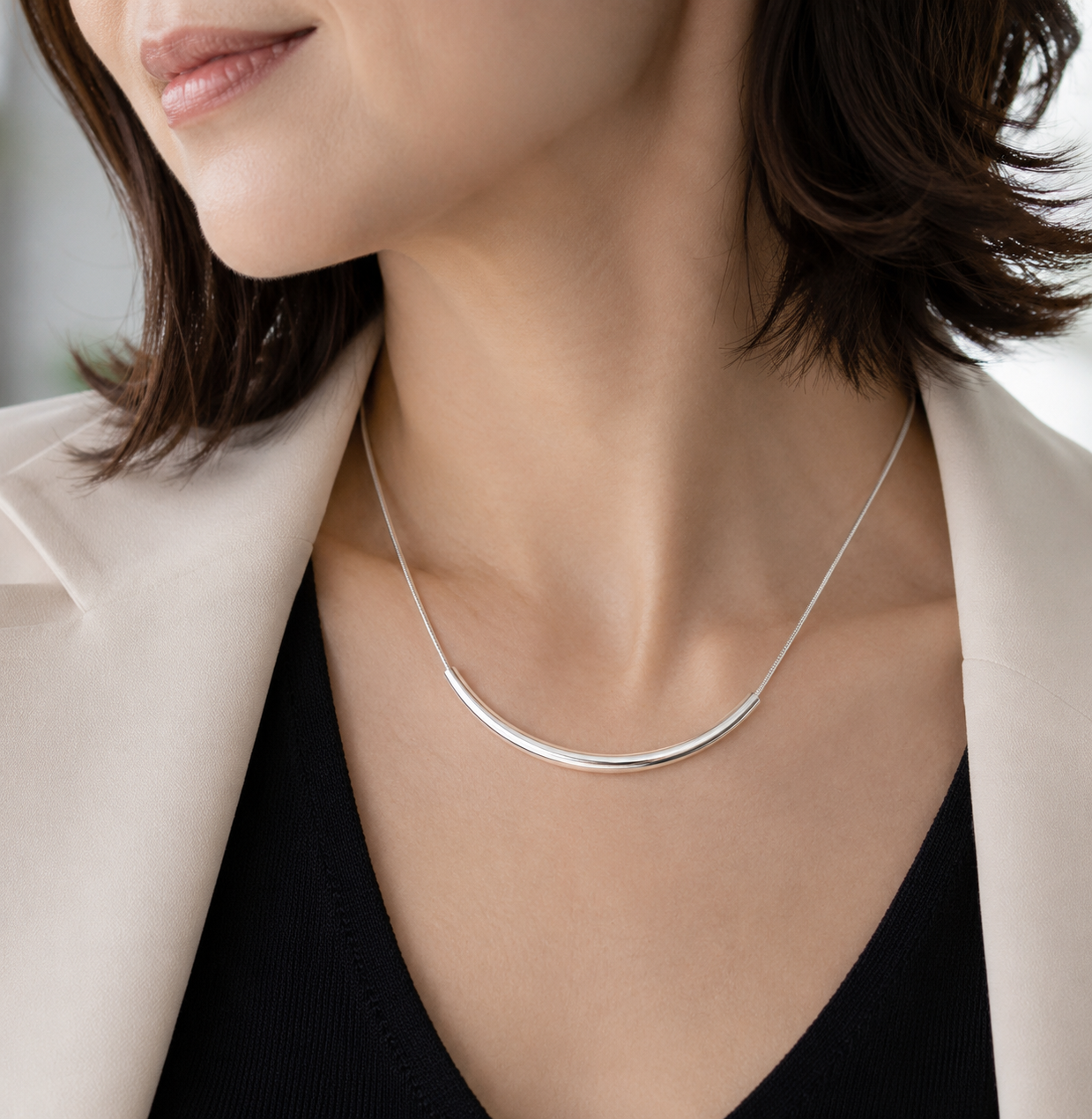 Curved Line Necklace Silver [Fast Shipping]