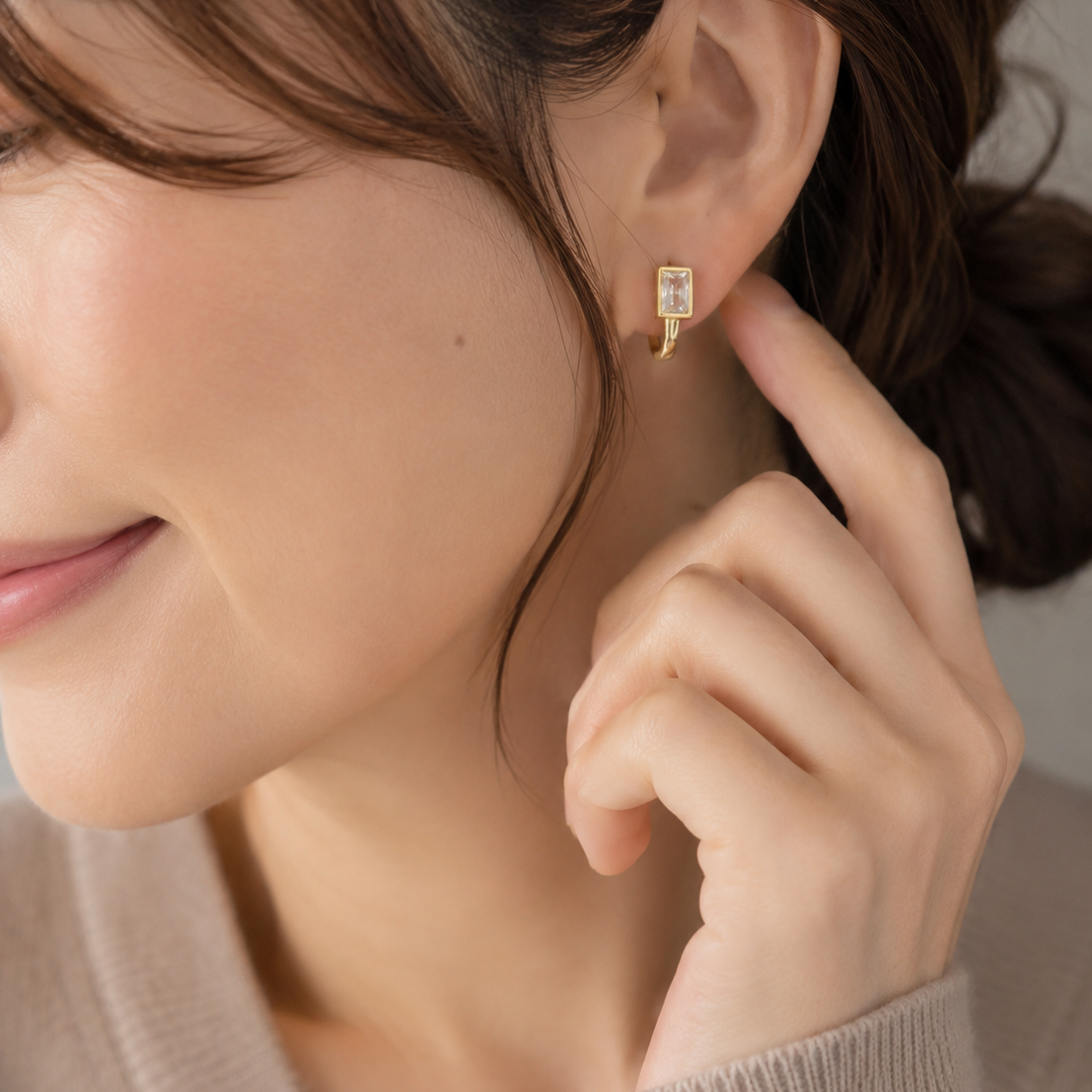 One-point square earrings in gold/silver [Pre-order item]