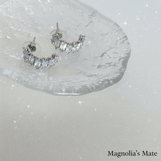 クリスタルピアス【在庫限り】