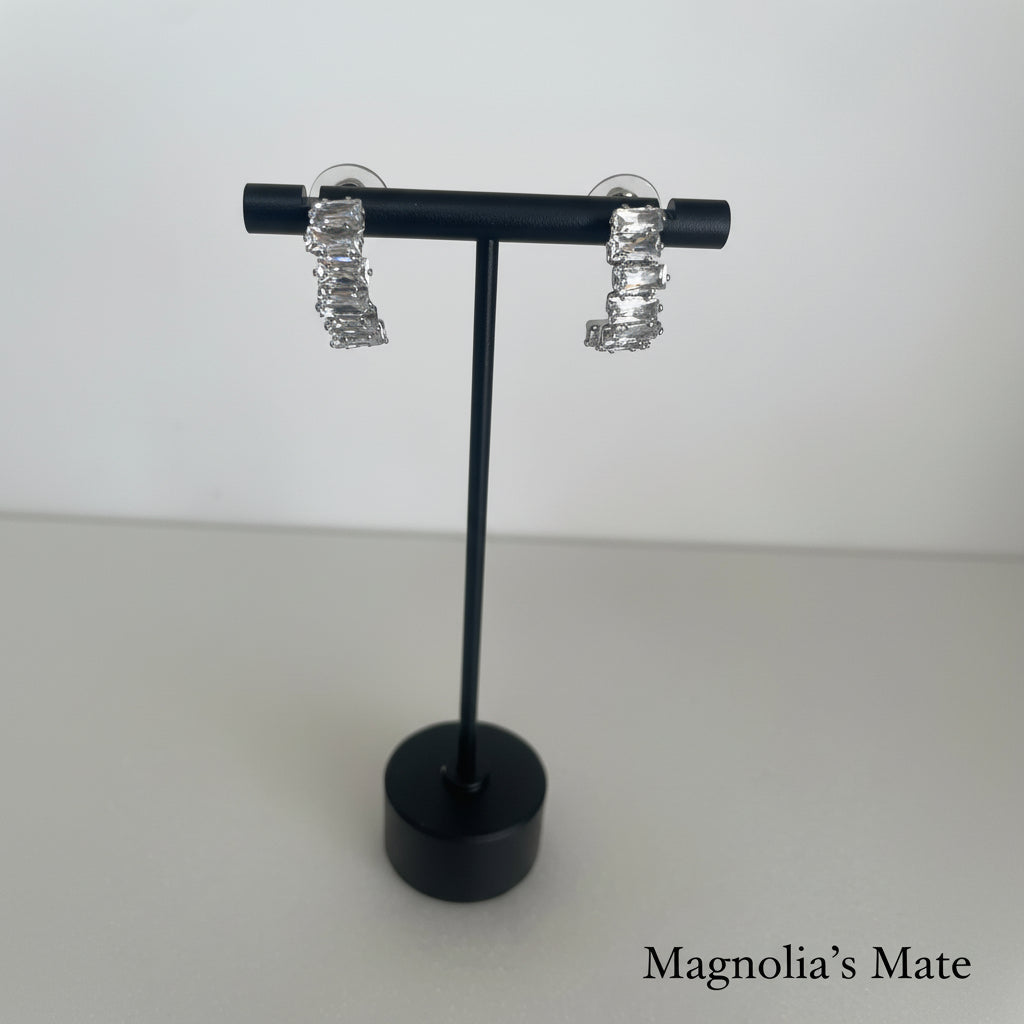 クリスタルピアス【在庫限り】