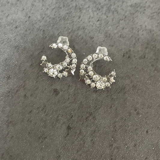 ムーンピアス　アウトレット