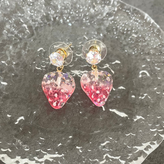 ストロベリーピアス　アウトレット