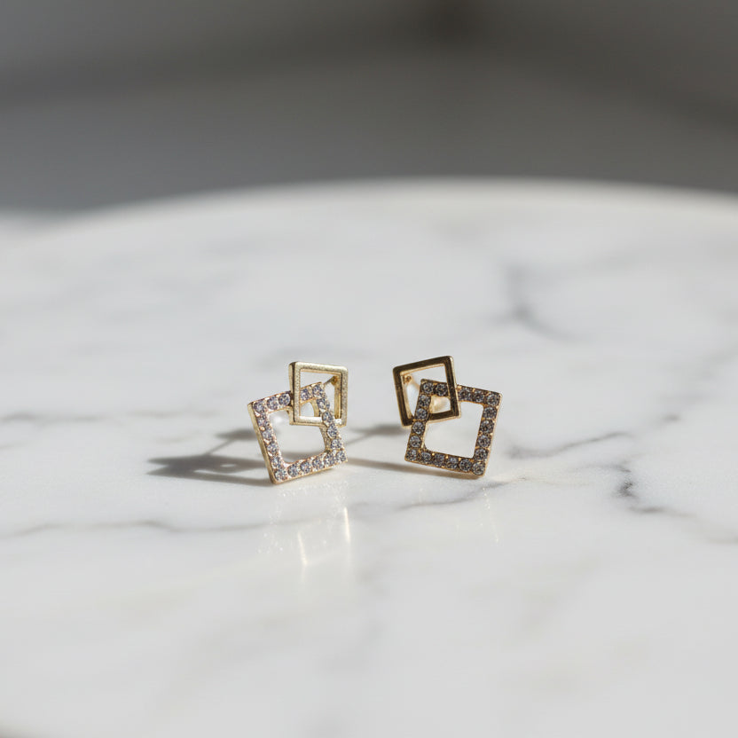 ダイヤスクエアリンク ピアス【予約商品】