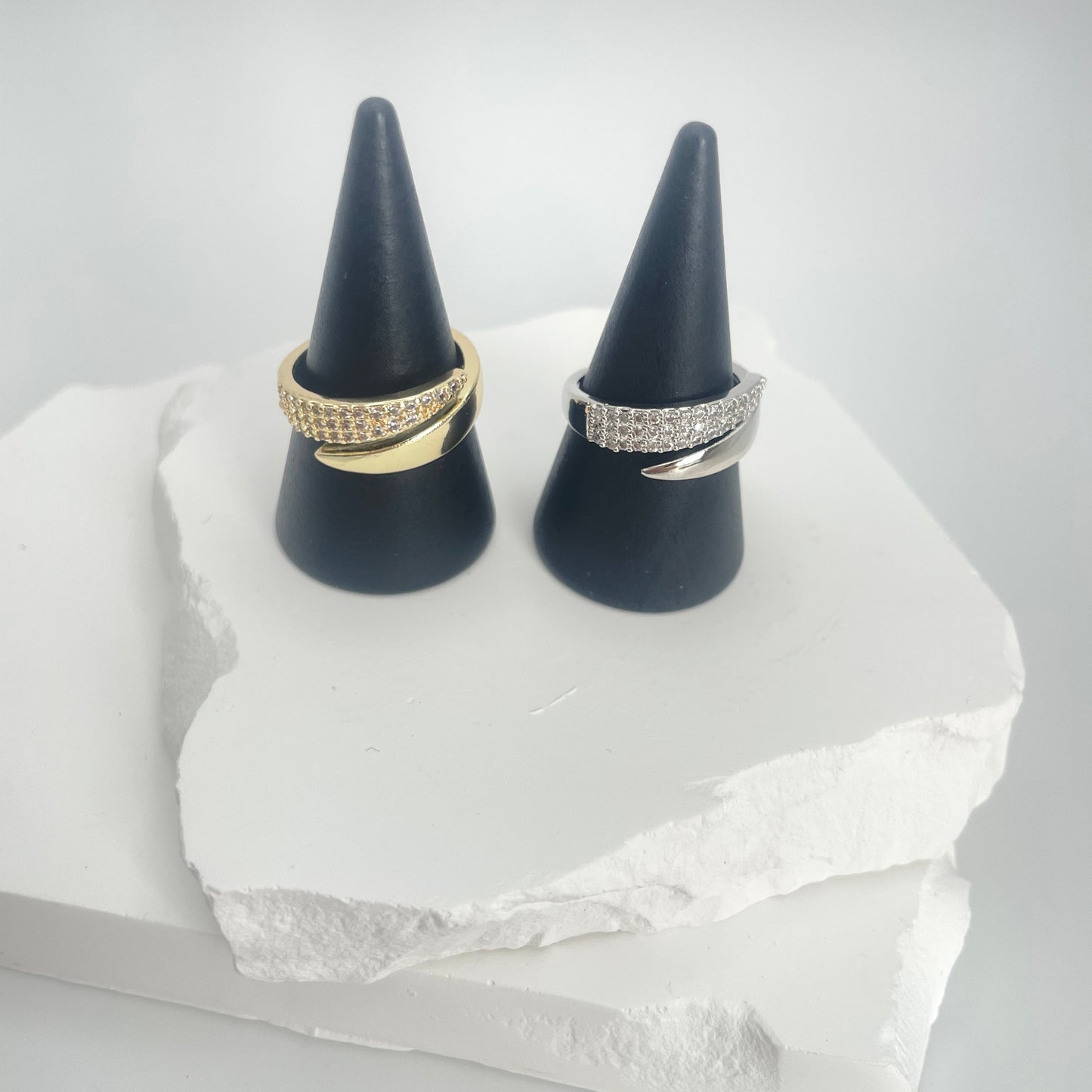 Crystal Arch Ring Gold [Fast Shipping]