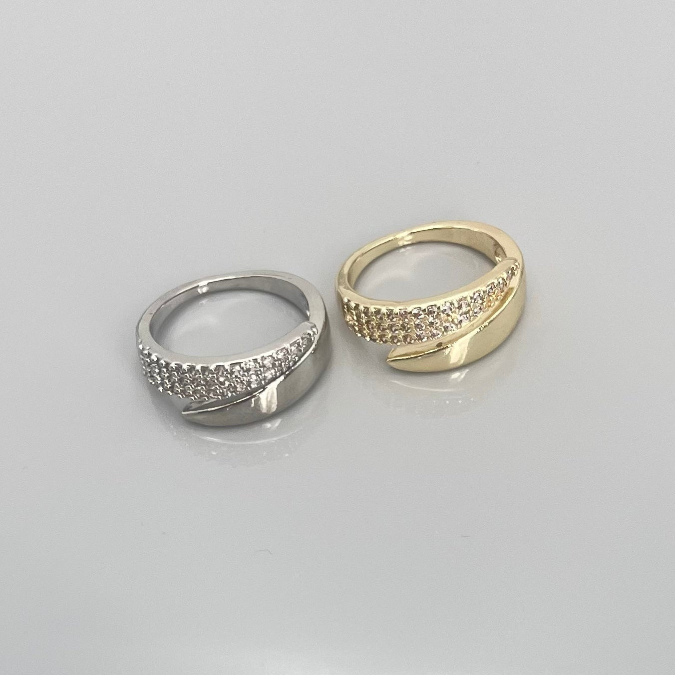 Crystal Arch Ring Gold [Fast Shipping]