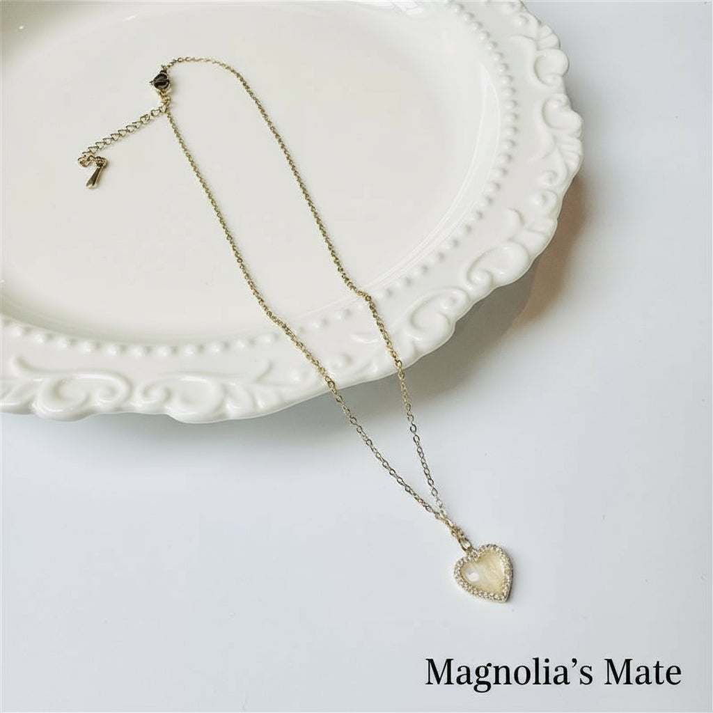 ハート型オパールチェーンペンダントネックレス　ゴールド　【スピード配送】