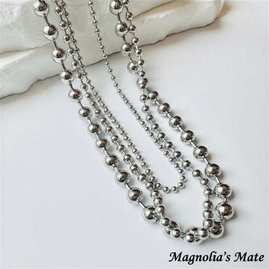 トリプルボールチェーンネックレス　ゴールド/シルバー　【スピード配送】