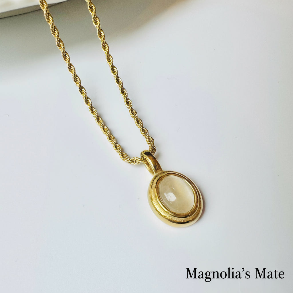 Oval Stone Twisted Chain Necklace Black/White [Fast Shipping]