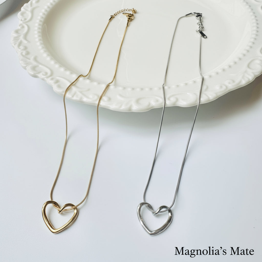 ハートツイストネックレス　ゴールド/シルバー　【スピード配送】