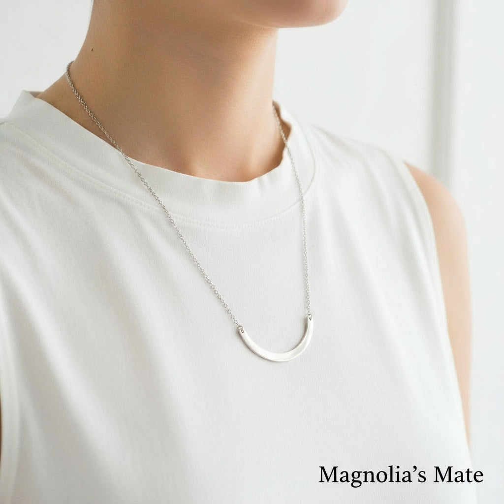 Curved Bar Necklace Gold/Silver [Fast Shipping]