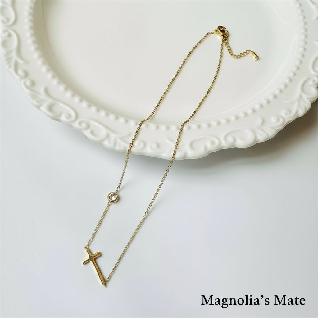 Cross Laydown Necklace Gold [Fast Shipping]