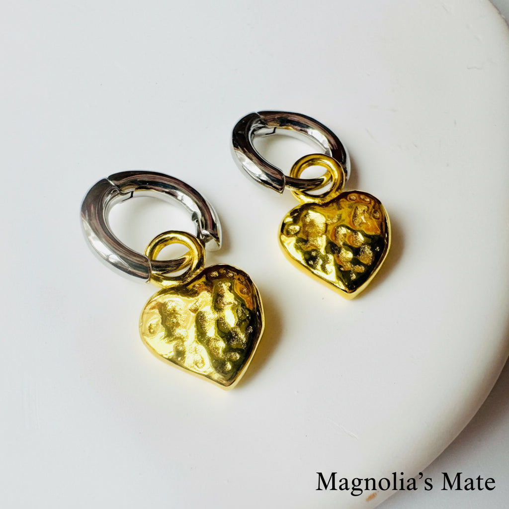 Mini Heart Charm Earrings [Fast Shipping]