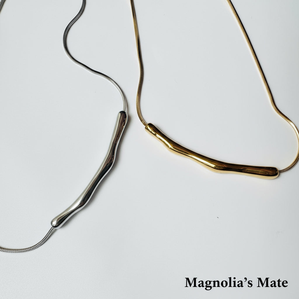 ニュアンスラインネックレス　シルバー/ゴールド　【スピード配送】