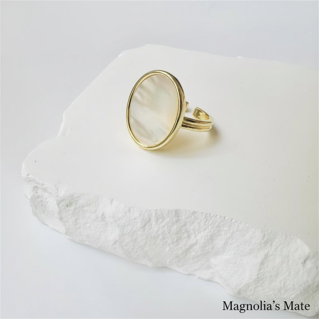 Aurora Oval Ring Gold [Fast Shipping]