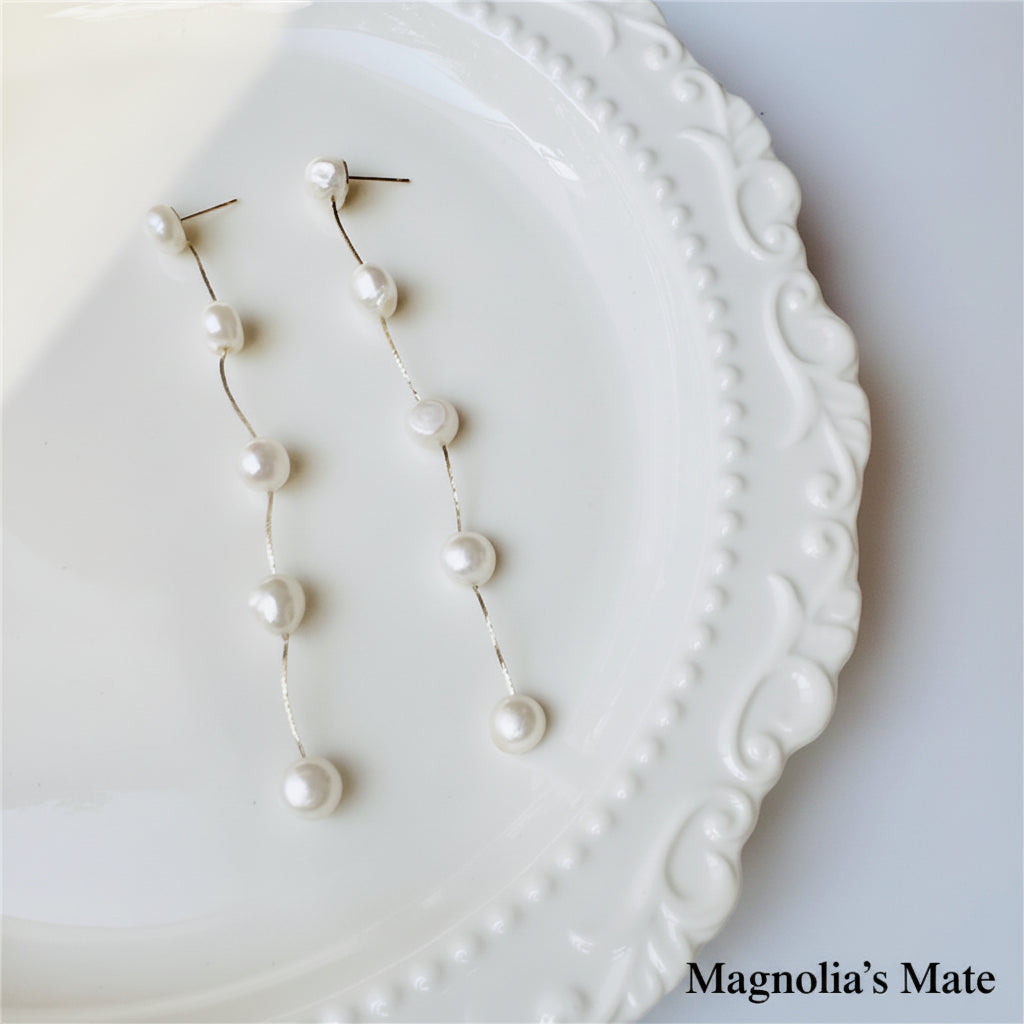 ゆらゆら淡水パールピアス　ゴールド 【スピード配送】