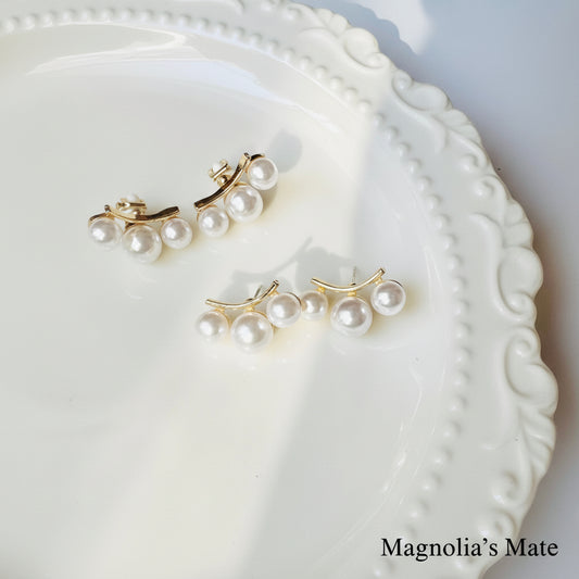 Three Pearl Earrings/Earrings Gold [Fast Shipping]