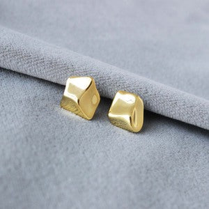 クラッシュキューブピアス　ゴールド／シルバー【予約商品】