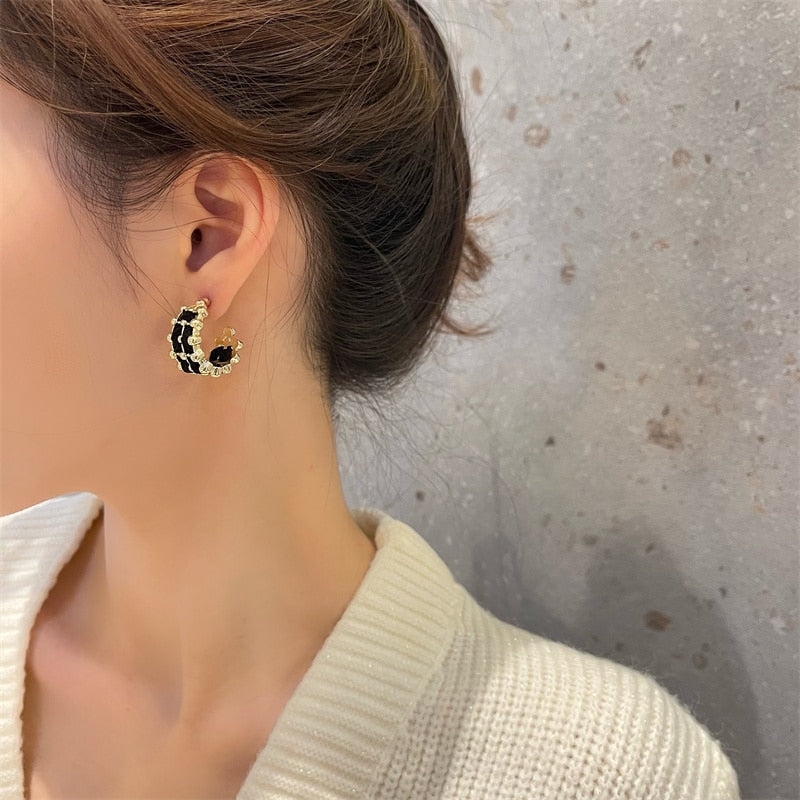 Tweed Belt Earrings White/Black [Fast Shipping]