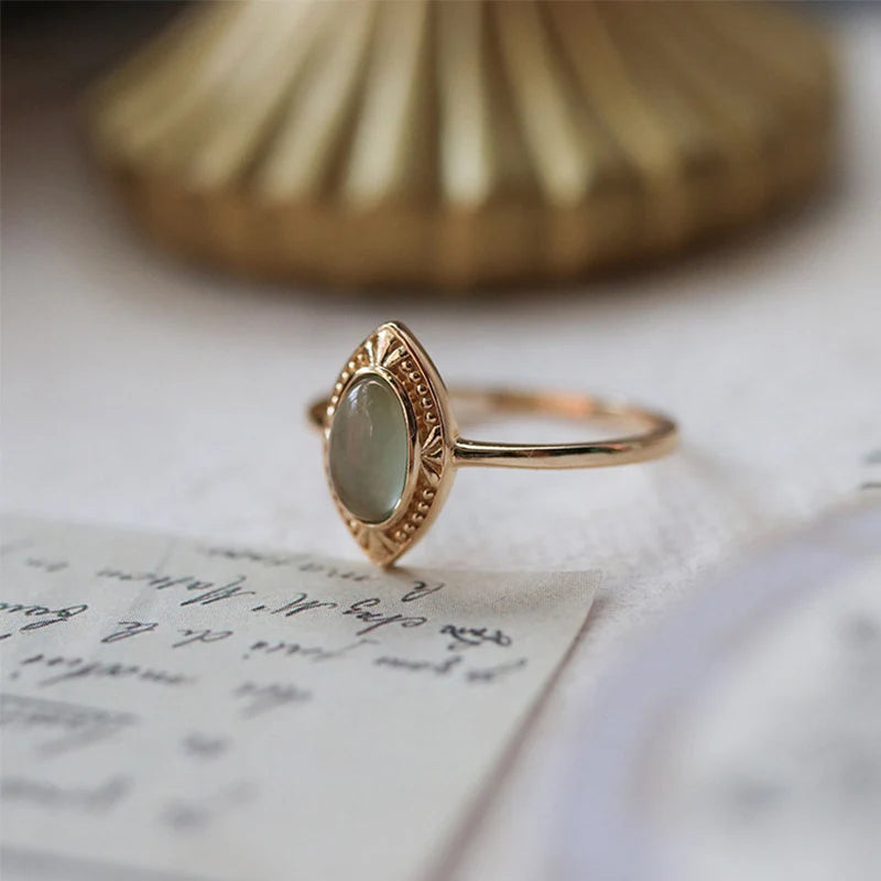 Antique oval stone ring [Pre-order item]