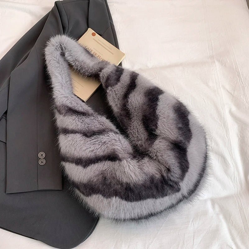 フェイクファーショルダーバッグ　4色【予約商品】