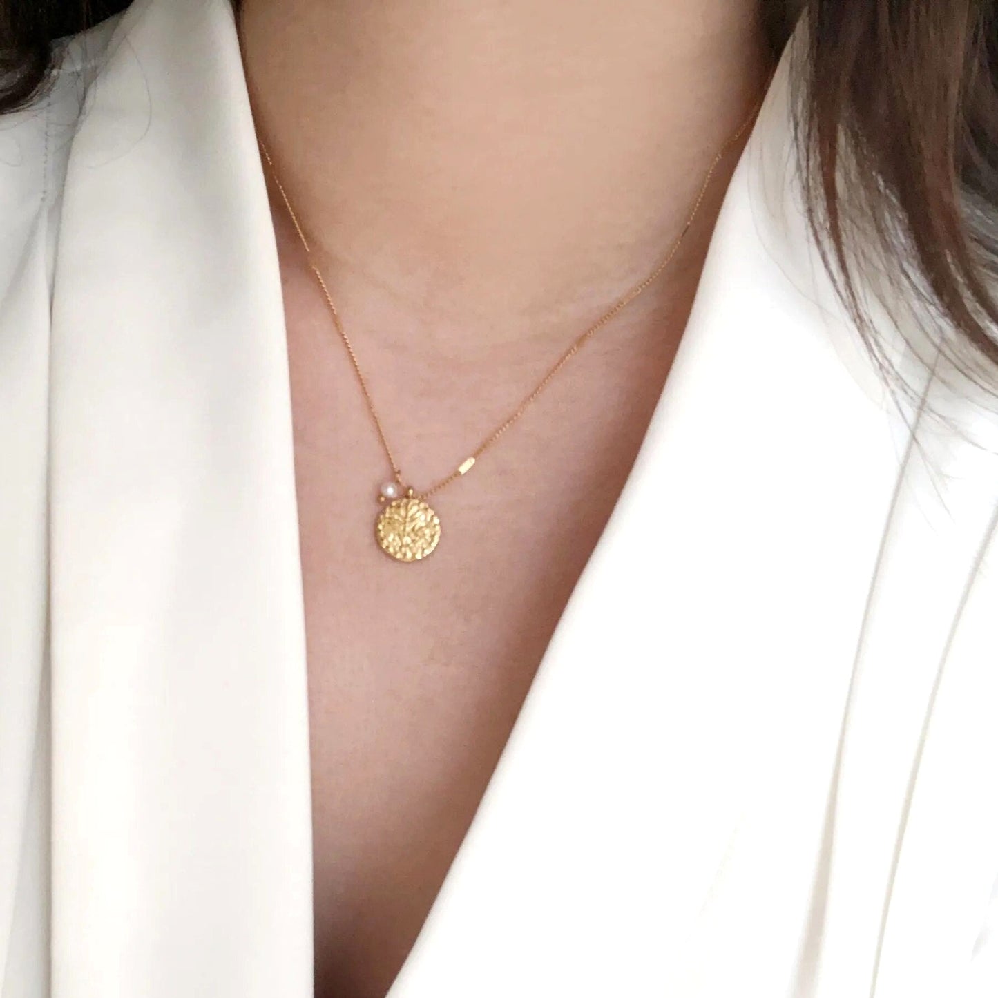 Leaf Sculpture Pearl Necklace Gold [Pre-order item]