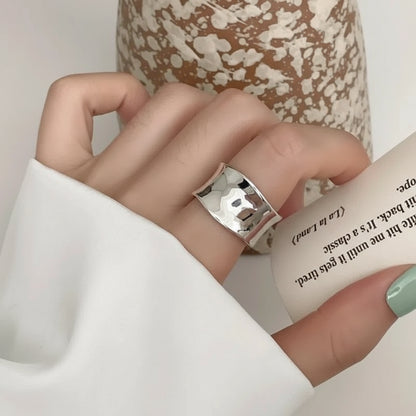 テクスチャードモダンリング　2種【スピード配送】