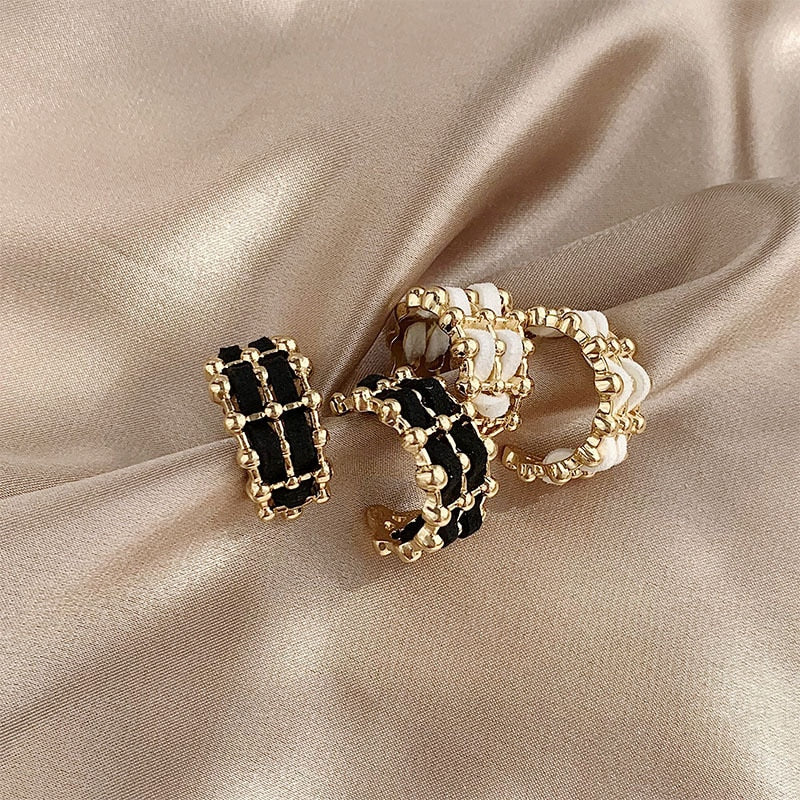Tweed Belt Earrings White/Black [Fast Shipping]