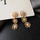 Triple Flower Earrings/Earrings Gold [Pre-order item]