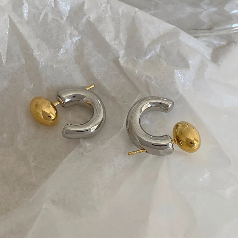 バイカラーCボールピアス　【予約商品】