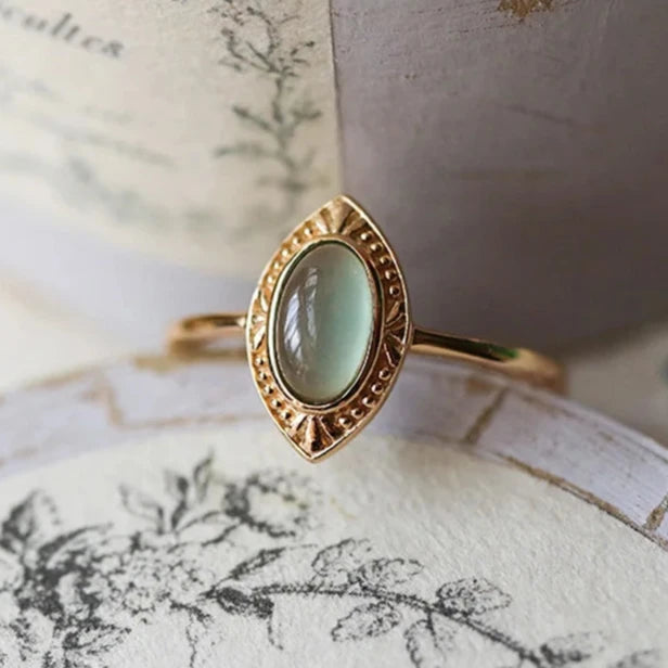 Antique oval stone ring [Pre-order item]