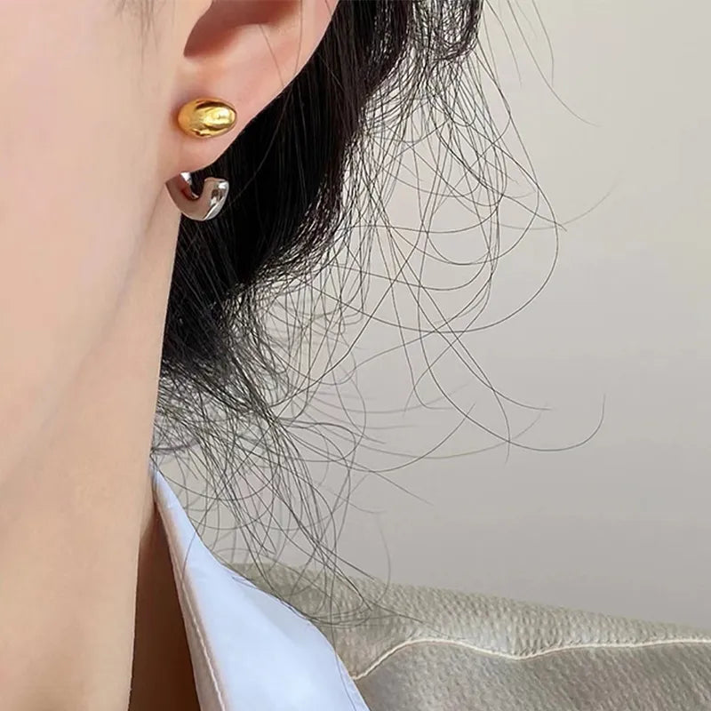 バイカラーCボールピアス　【予約商品】