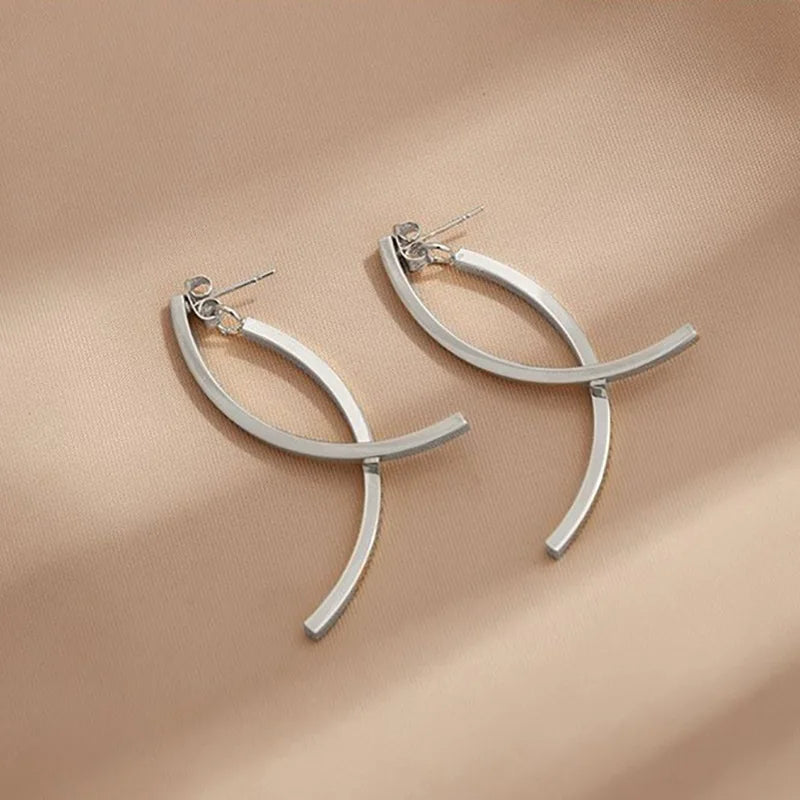 クロスライン ロングドロップピアス【予約商品】