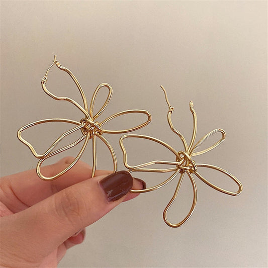 アイコニックフラワーピアス　ゴールド/シルバー　【予約商品】