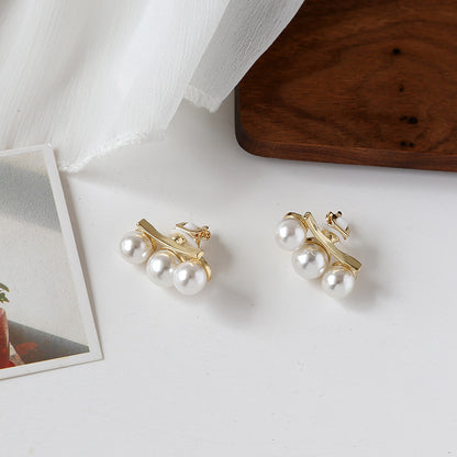 Three Pearl Earrings/Earrings Gold [Fast Shipping]
